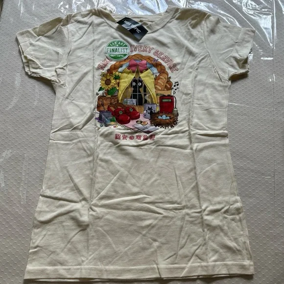 NEW Hot Topic Kiki's Delivery Service Fan Art Finalist Graphic Tee Size M - Picture 3 of 8